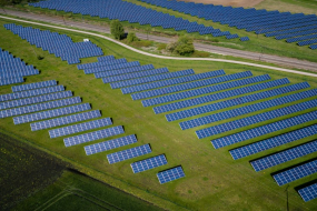 Solarzellen auf Landschaft